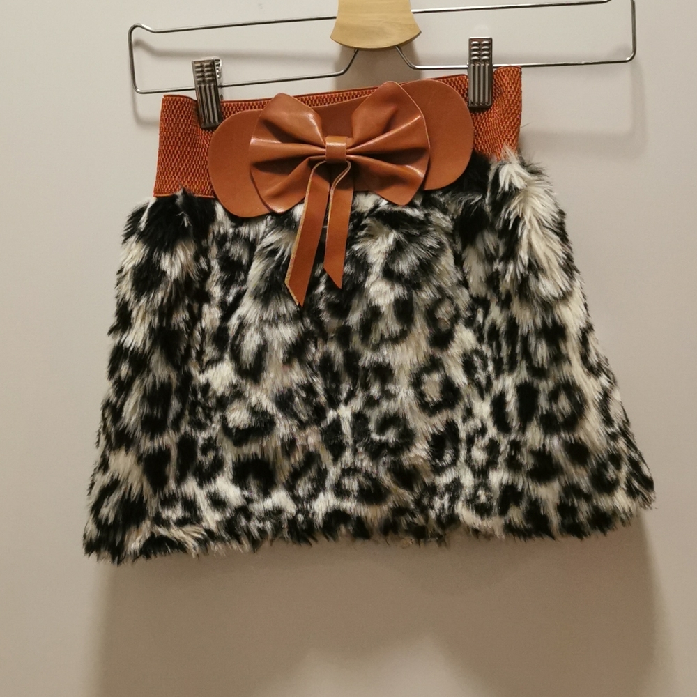 Cute leopard skirt with bow